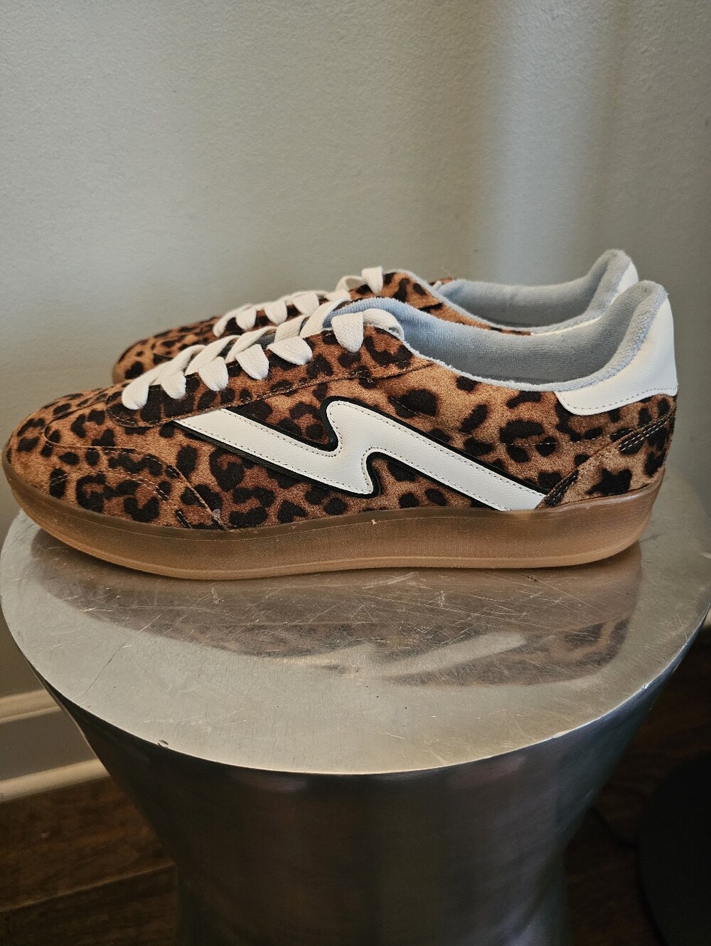 Madden Girl Giia Leopard Print Sneakers Size 10 NWT
